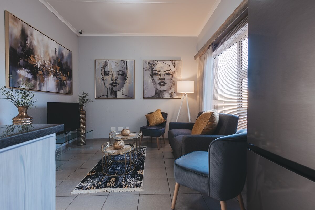 BACHELOR Unit 1 Photo