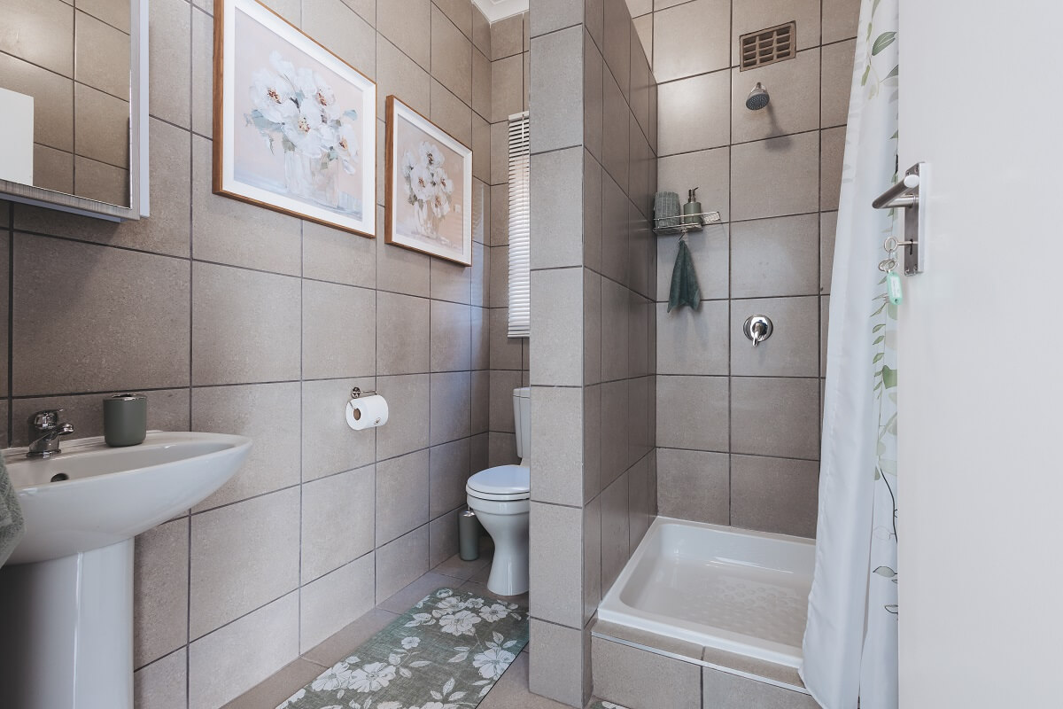 BACHELOR Unit 5 Photo